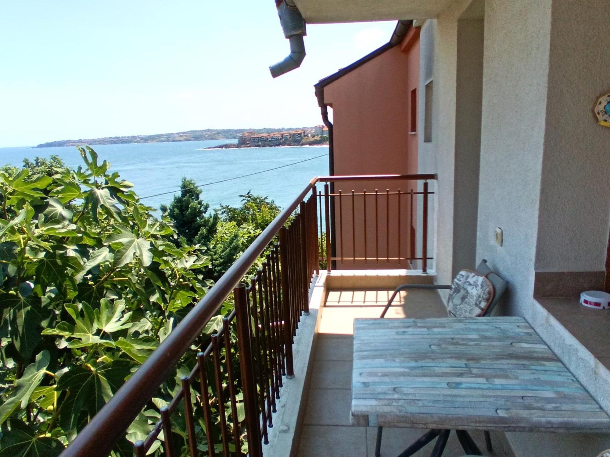 Farlalievi Guest House Созополь Экстерьер фото